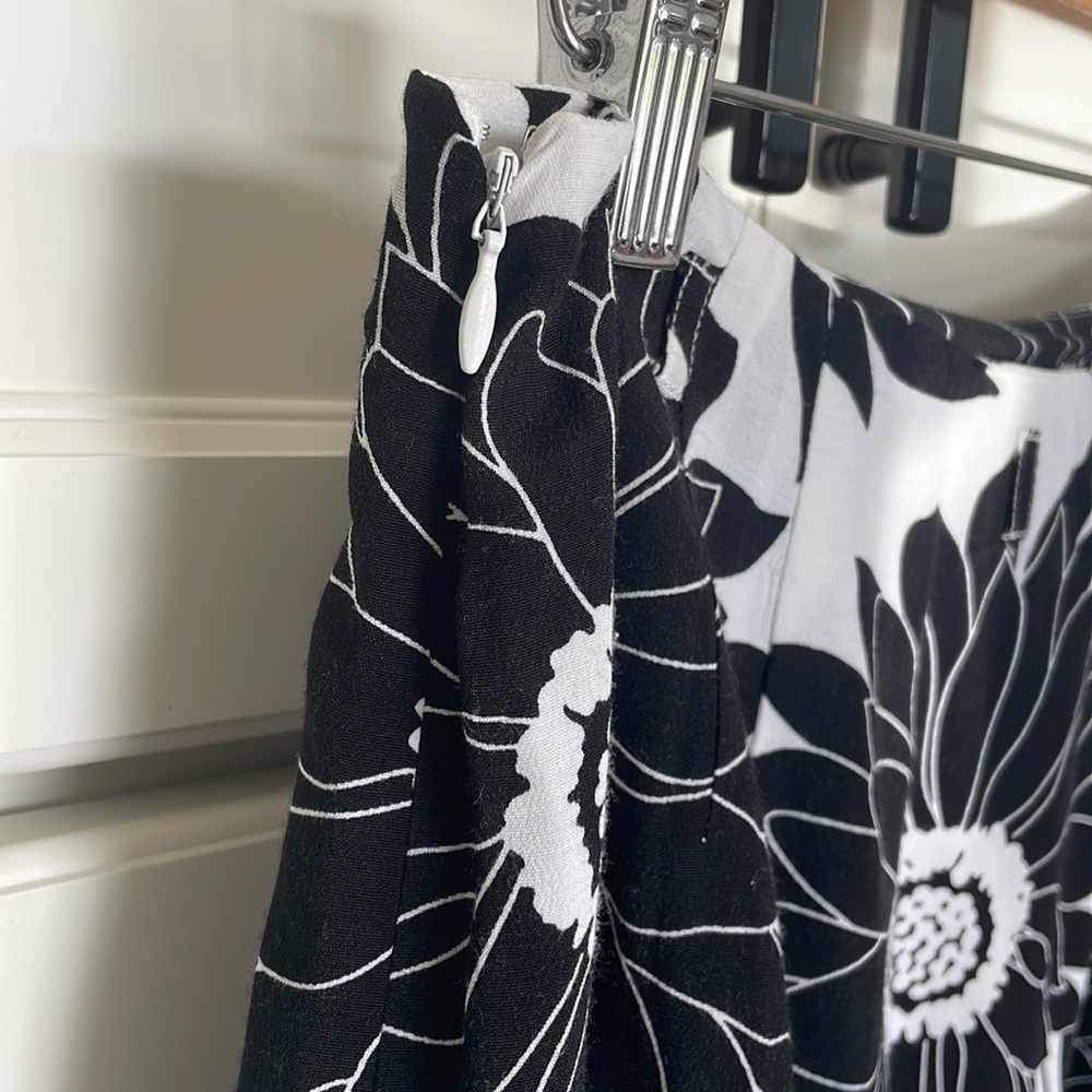 Ann Taylor LOFT floral skirt 6 - Picture 6 of 7